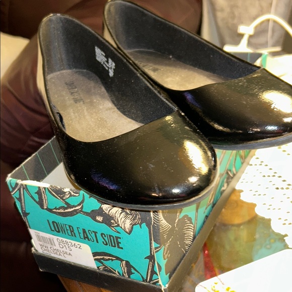 LOWER EAST SIDE Shoes - NWT- Lower East Side Patent Y2K Glossy Black Flats Size 10W